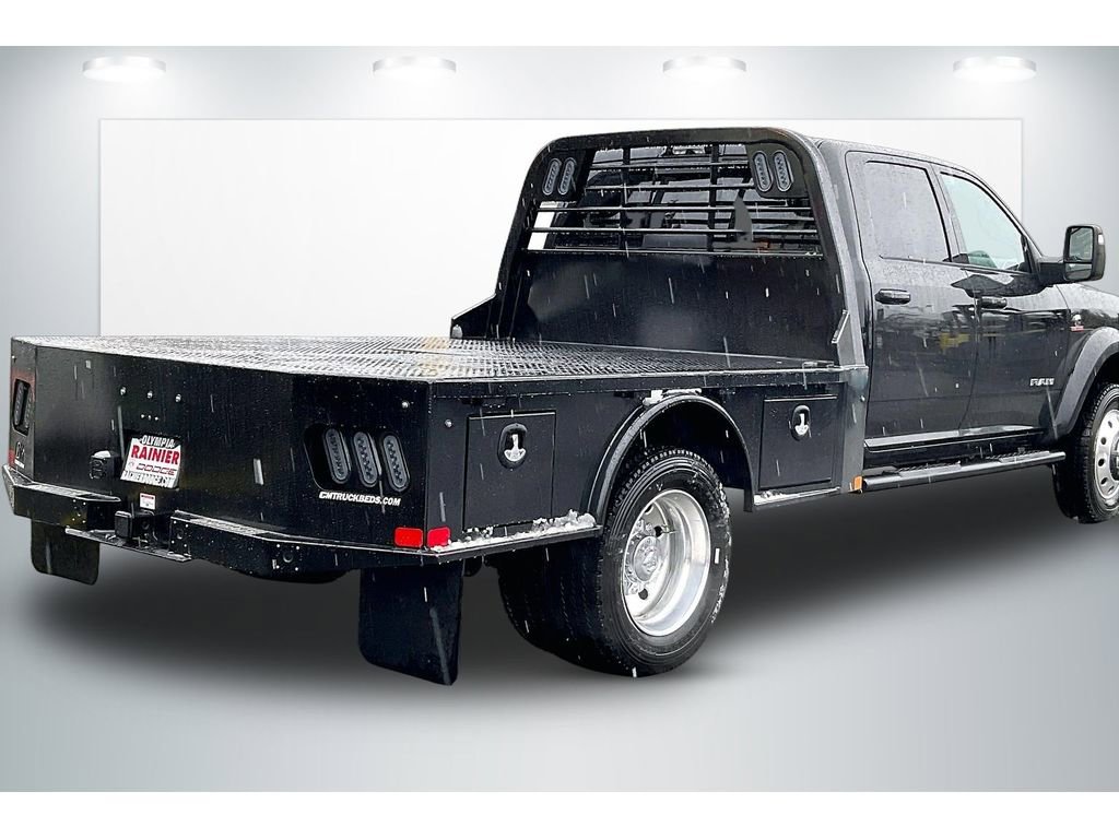 Used 2026 RAM 5500 4x4 Crew Cab w/ Laramie Trim Package image 12