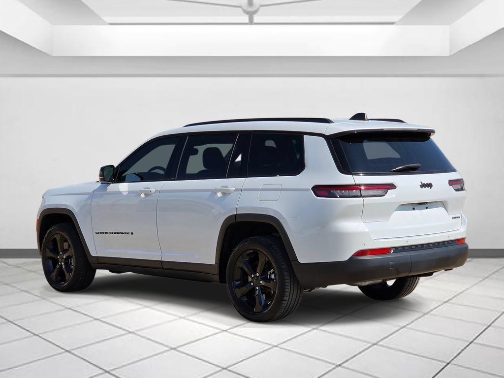 Used 2024 Jeep Grand Cherokee L Limited w/ Black Appearance Package RWD image 4
