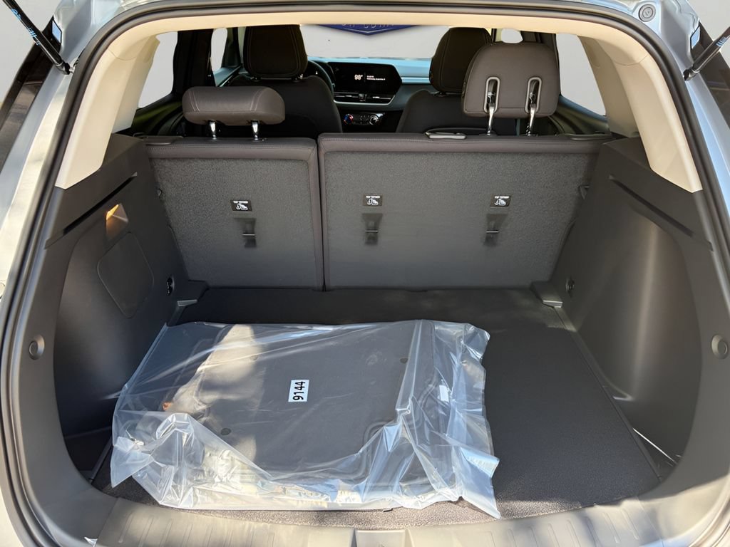 New 2026 Chevrolet TrailBlazer LT w/ LT Cold Weather Package AWD/4WD image 6