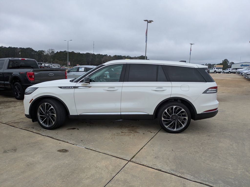 Used 2025 Lincoln Aviator Reserve w/ Equipment Group 201A image 5