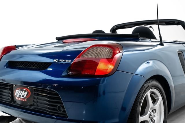 Used 2001 Toyota MR2 RWD image 12