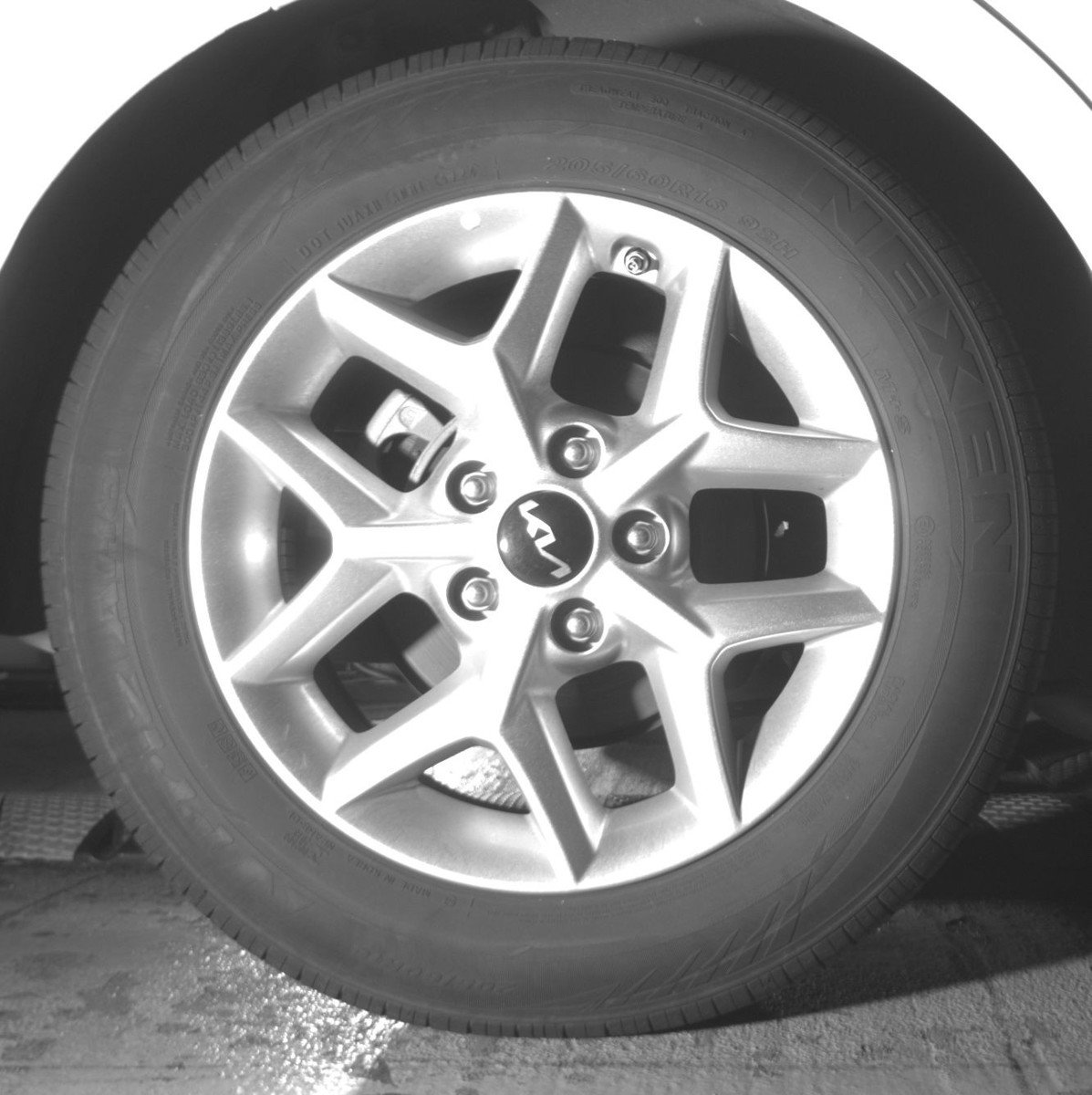 Used 2025 Kia Soul LX w/ LX Technology Package FWD image 15