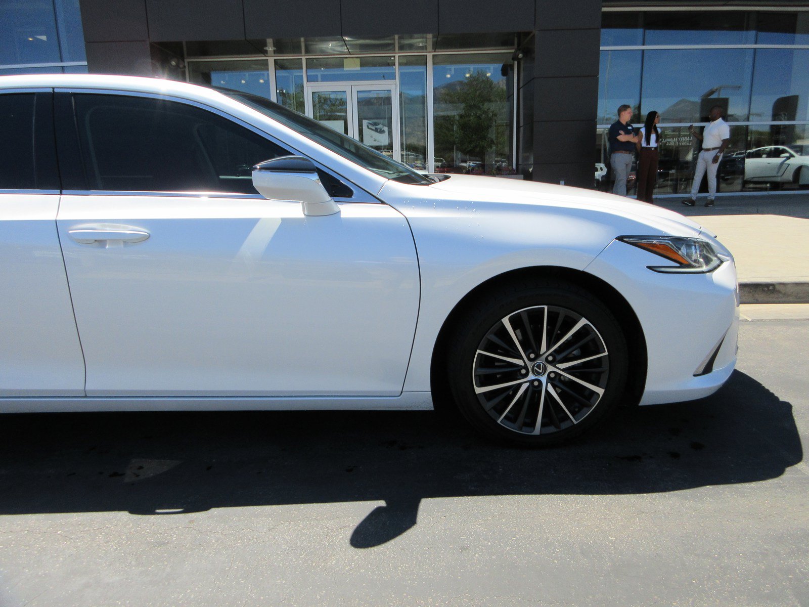 Used 2022 Lexus ES 350 w/ Premium Package FWD image 12
