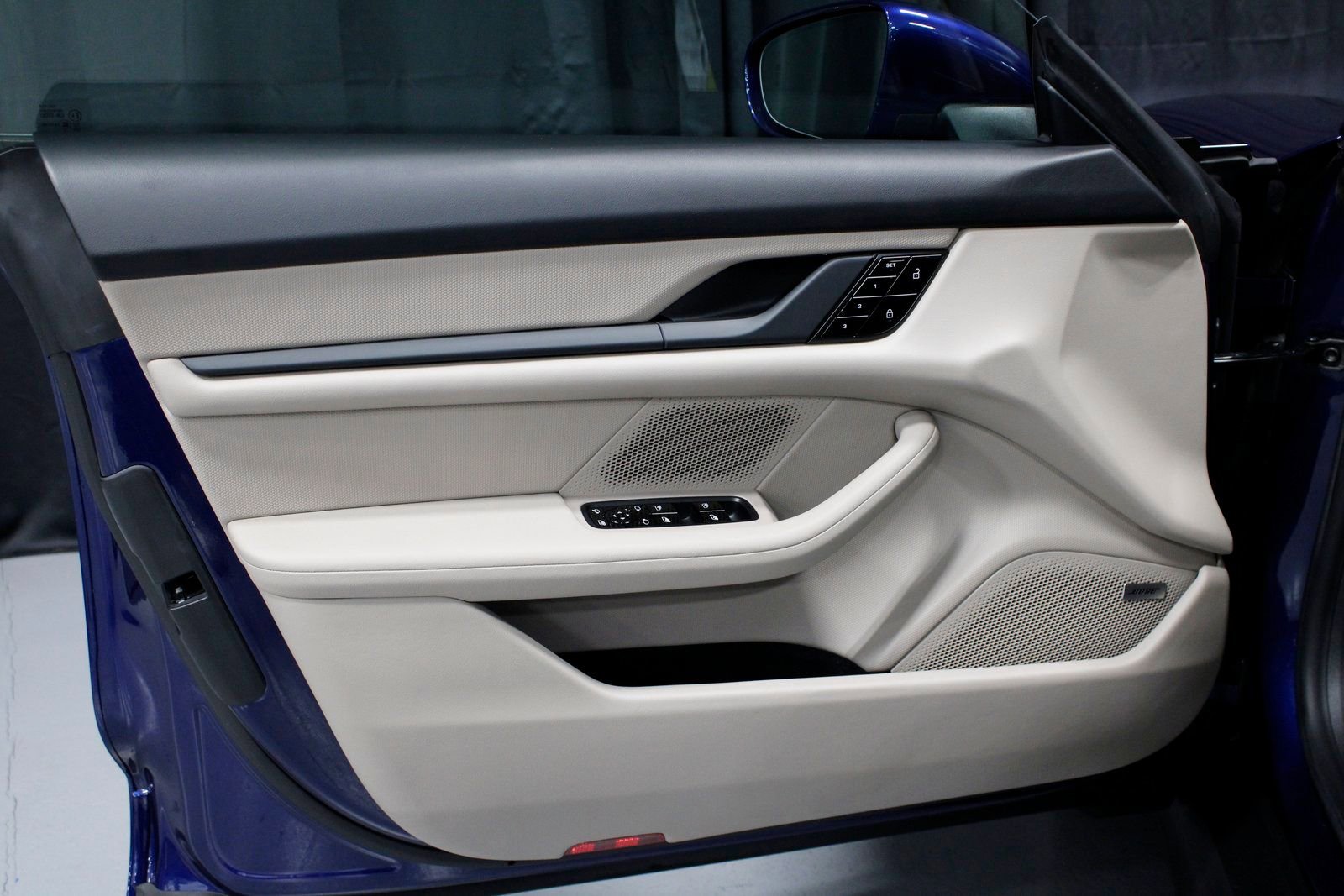 Certified 2021 Porsche Taycan image 24