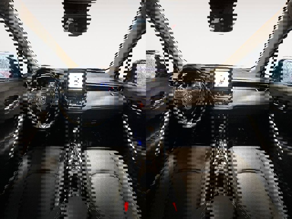 Used 2024 Toyota Corolla Cross XLE w/ Convenience Package image 13