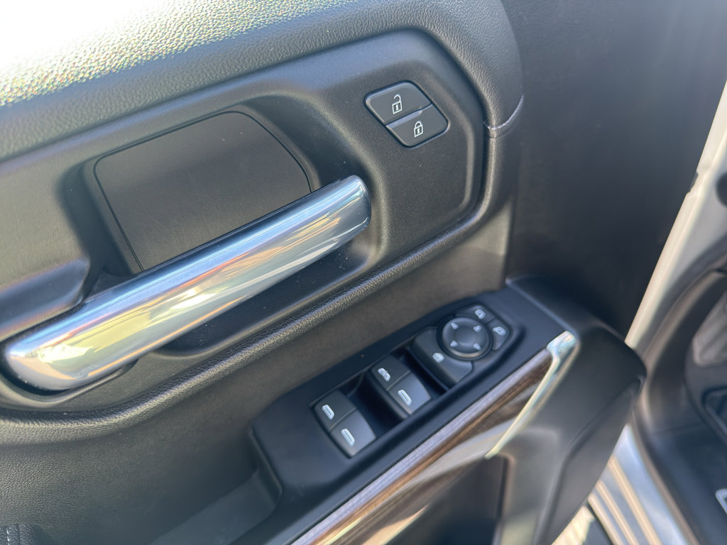 Used 2022 Chevrolet Silverado 1500 RST w/ Z71 Off-Road Package AWD/4WD image 11