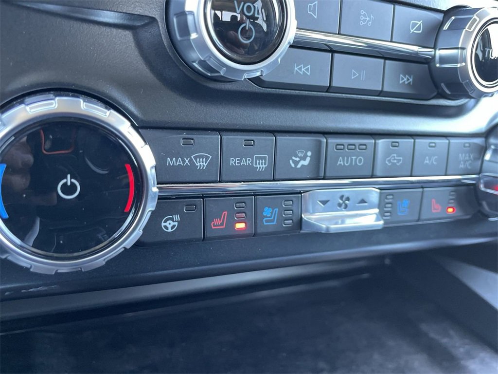 Used 2024 Ford F250 Lariat w/ Lariat Ultimate Package image 7