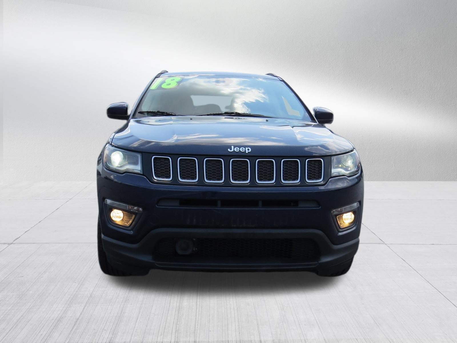 Used 2018 Jeep Compass Latitude w/ Popular Equipment Group AWD/4WD image 8