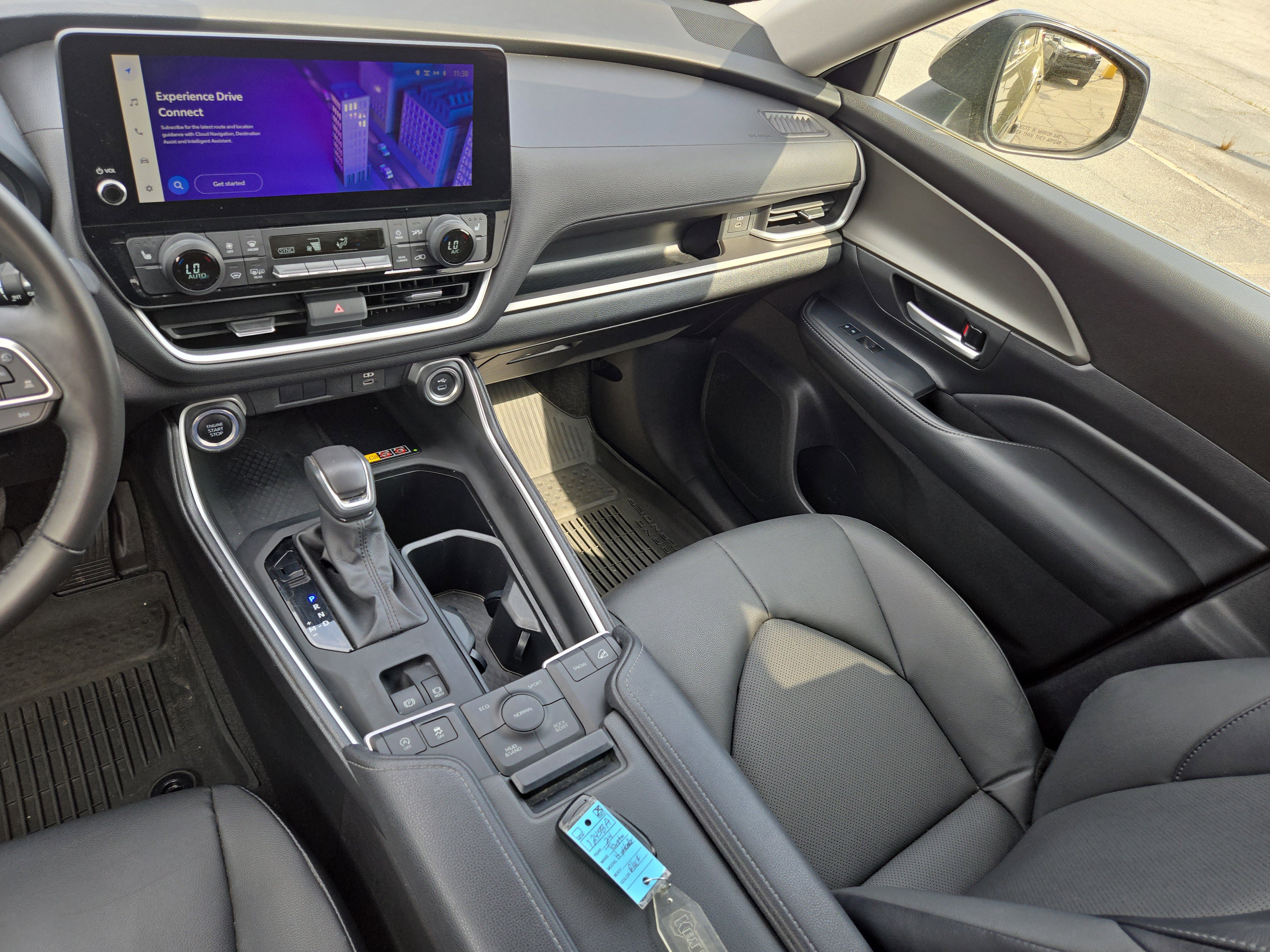 Used 2024 Toyota Grand Highlander AWD image 22