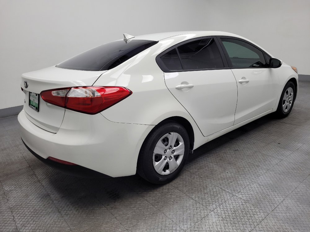 Used 2016 Kia Forte LX image 10