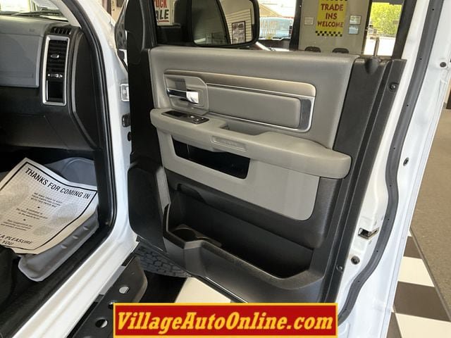 Used 2020 RAM 1500 Classic Warlock AWD/4WD image 30