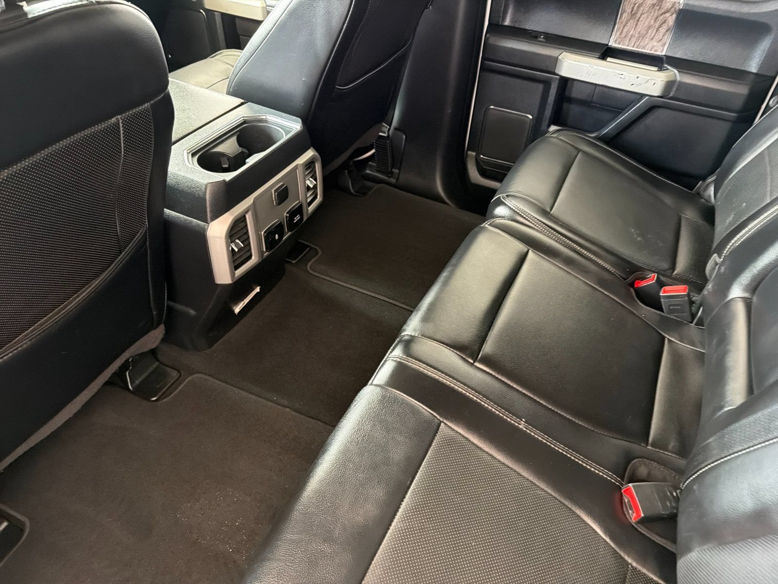 Used 2019 Ford F250 Lariat w/ Lariat Value Package AWD/4WD image 13
