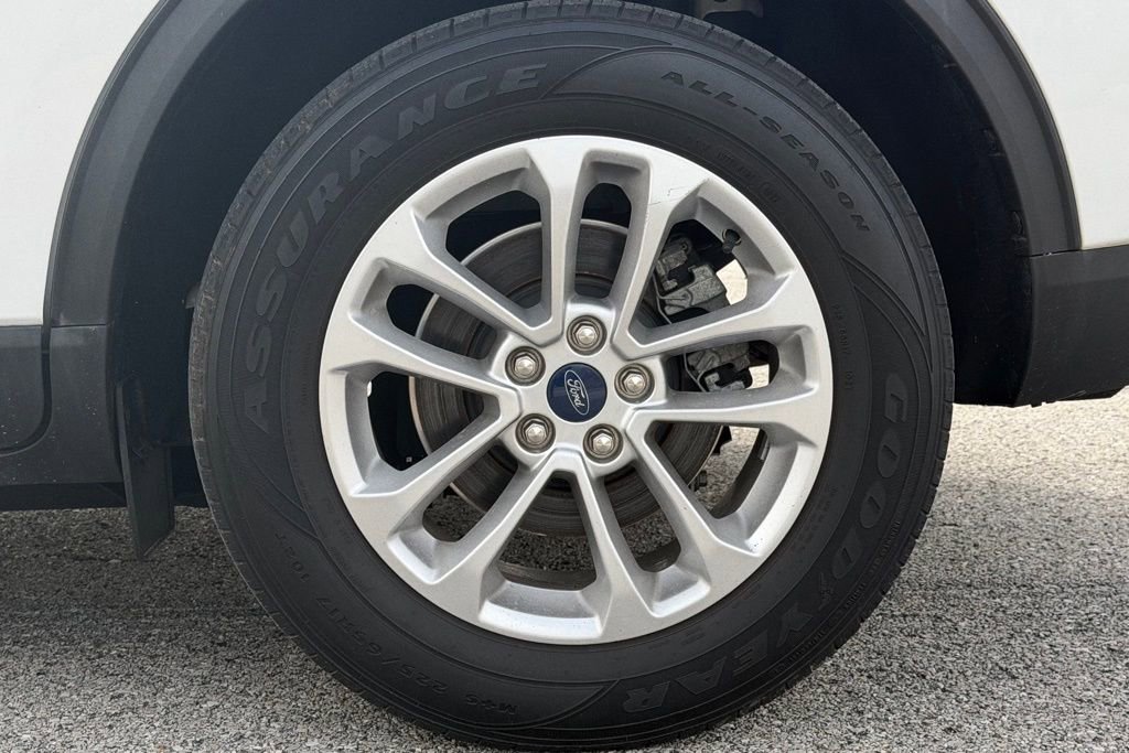 Used 2020 Ford Escape SE image 39