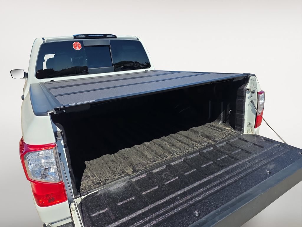 Used 2023 Nissan Titan SV AWD/4WD image 15