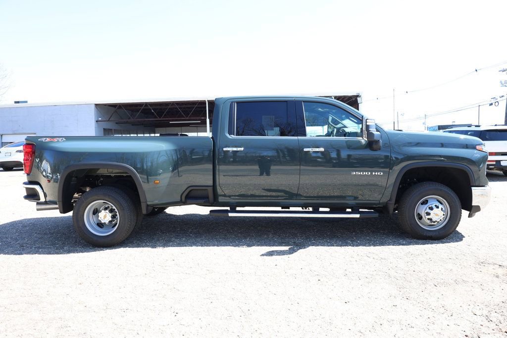 Used 2026 Chevrolet Silverado 3500 LTZ w/ LTZ Plus Package AWD/4WD image 6