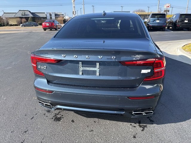 Used 2022 Volvo S60 T8 R-Design Expression w/ Advanced Package image 17