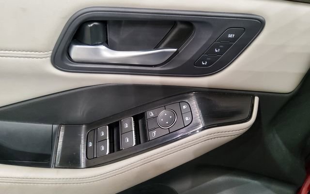 Used 2023 Nissan Rogue SL image 21