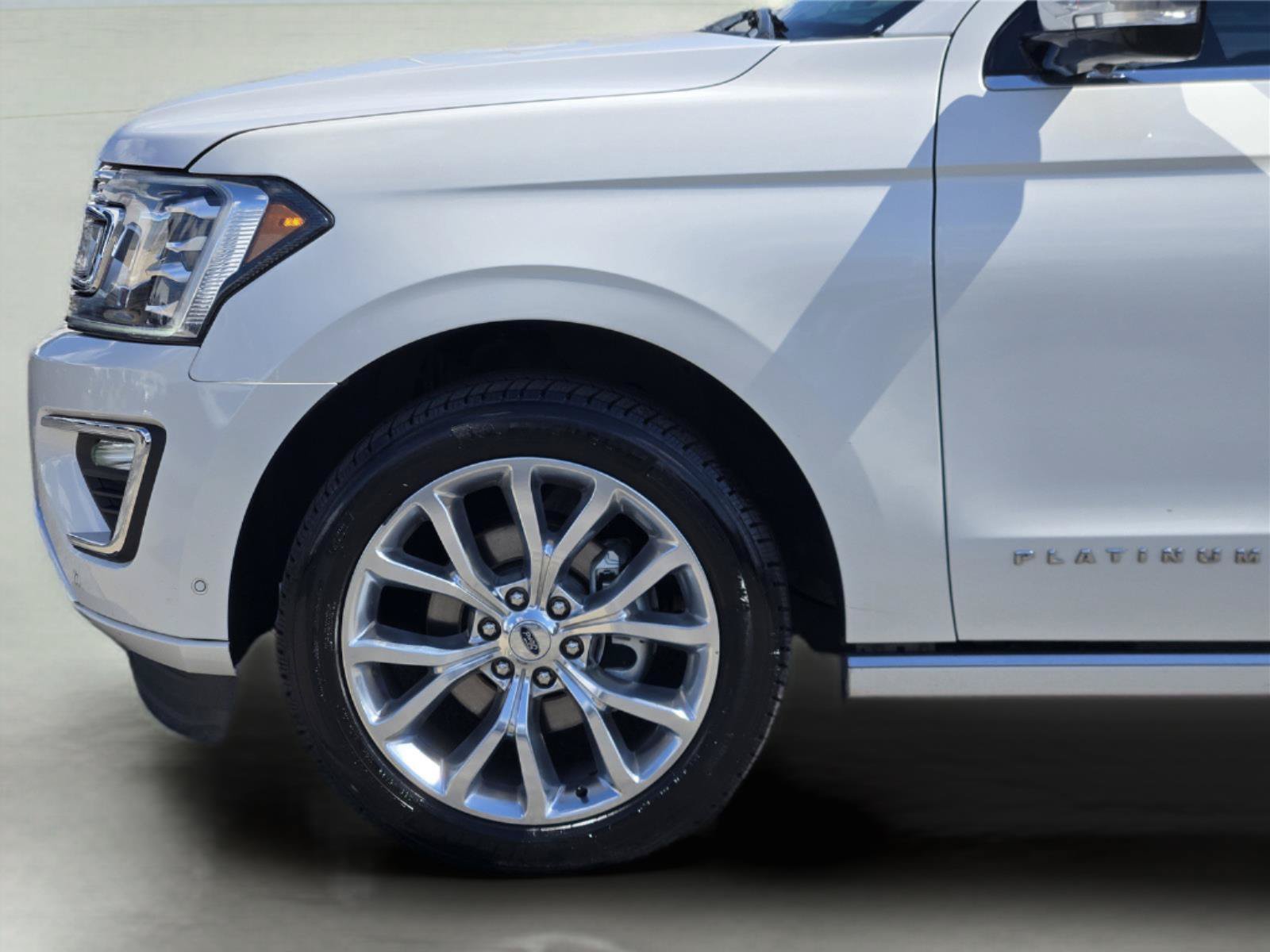 Used 2019 Ford Expedition Platinum RWD image 9