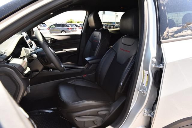 Used 2025 Jeep Compass Trailhawk AWD/4WD image 21