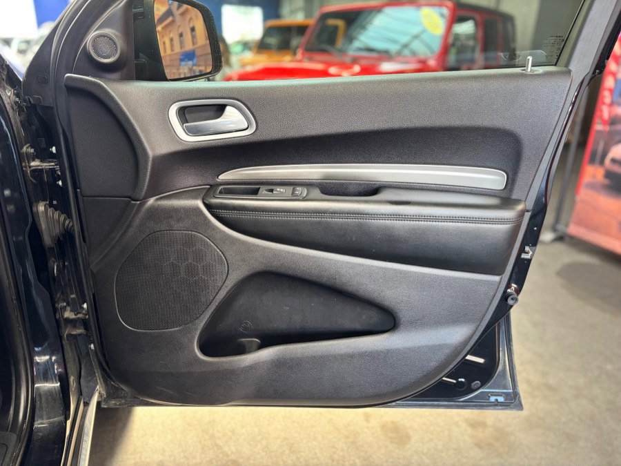 Used 2019 Dodge Durango SXT AWD/4WD image 24