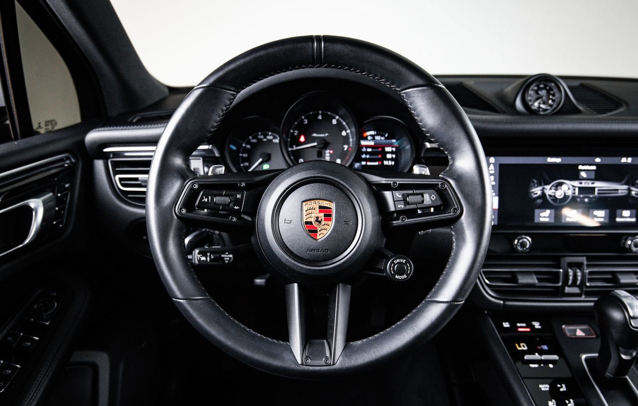 Certified 2023 Porsche Macan Turbo AWD/4WD image 26