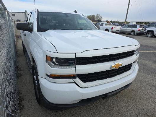 Used 2018 Chevrolet Silverado 1500 Custom w/ Custom Value Package image 3