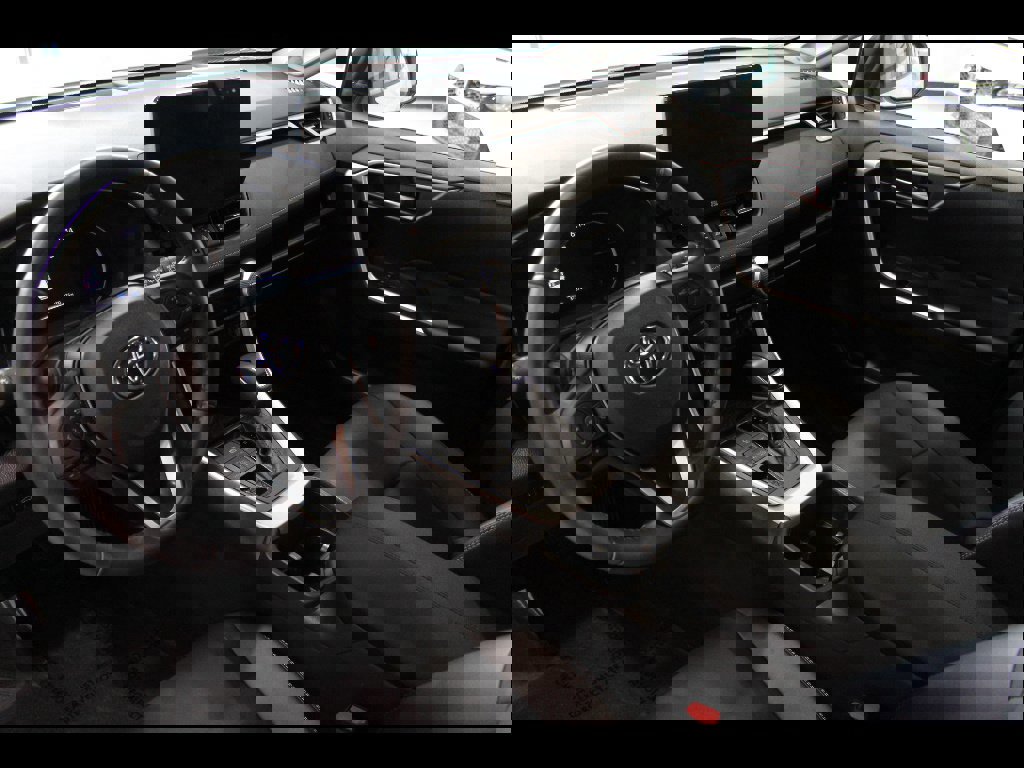 Used 2023 Toyota RAV4 XLE Premium image 13