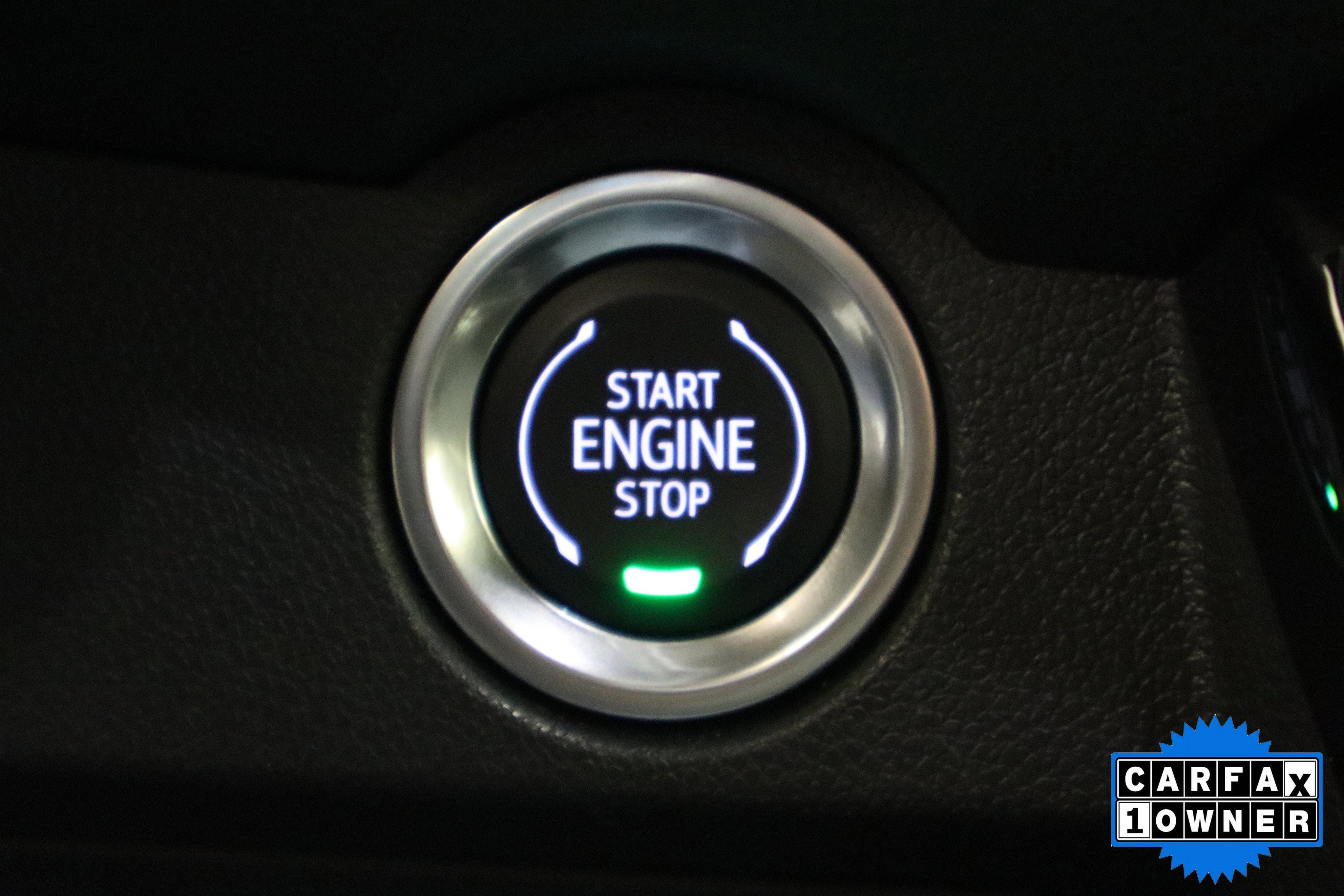 Used 2025 Chevrolet Traverse LT image 32