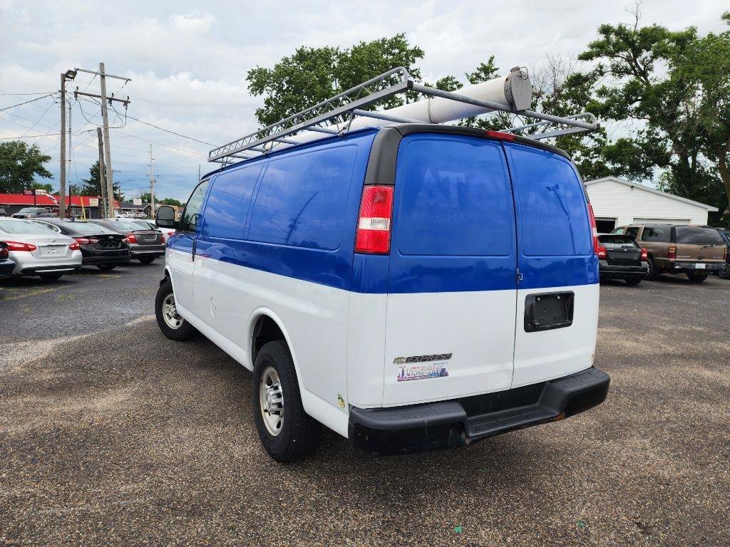 Used 2019 Chevrolet Express 2500 w/ Driver Convenience Package RWD image 7