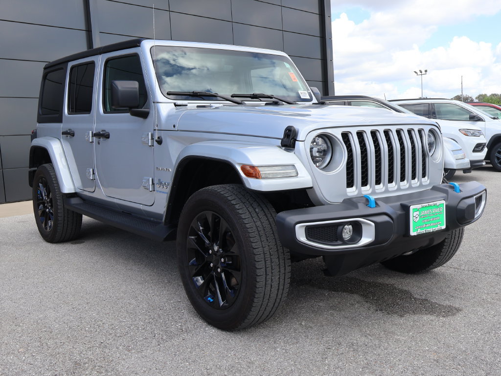 Used 2023 Jeep Wrangler Unlimited Sahara AWD/4WD image 6