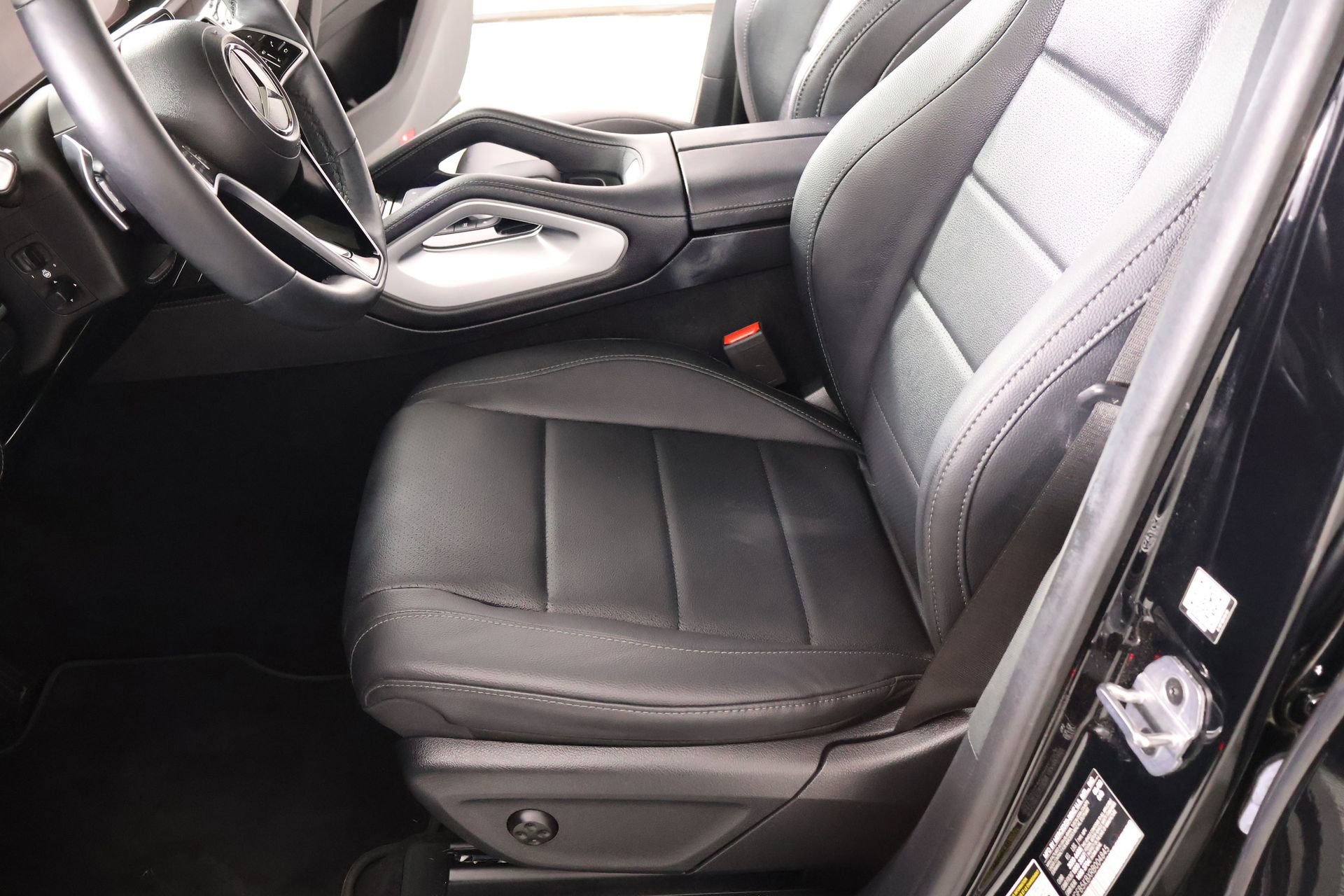 Used 2024 Mercedes-Benz GLE 450 4MATIC image 11