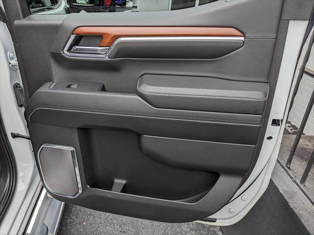 Used 2022 GMC Sierra 1500 Denali w/ Technology Package AWD/4WD image 17
