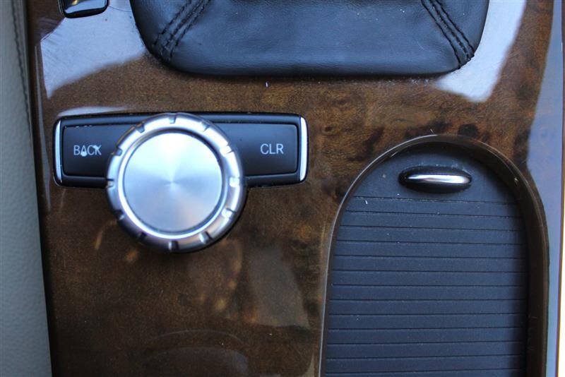 Used 2015 Mercedes-Benz SLK 250 w/ Premium Package image 31