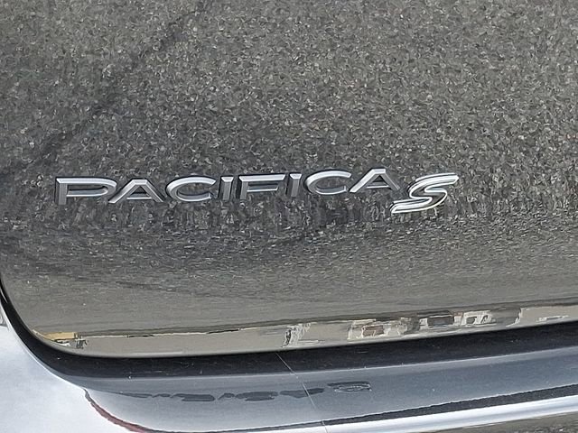 Used 2021 Chrysler Pacifica Limited w/ S Appearance Package image 30