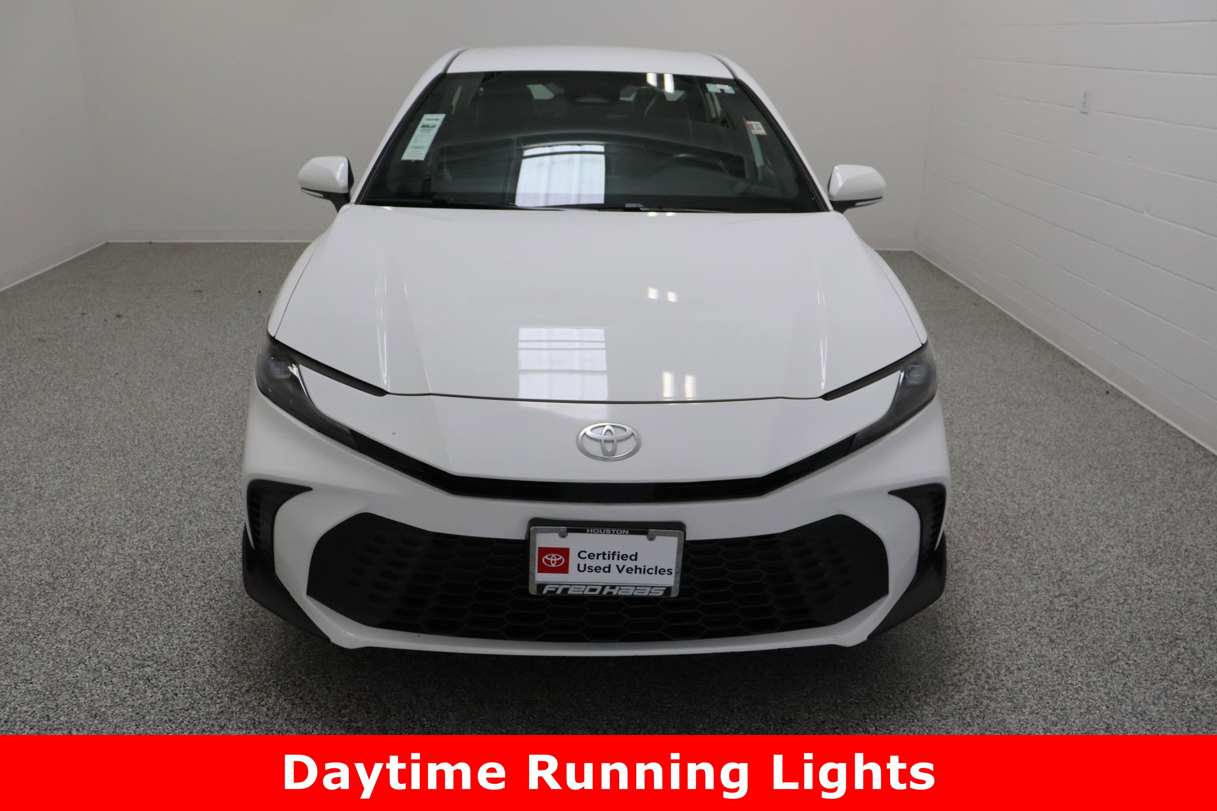 Certified 2025 Toyota Camry SE image 3