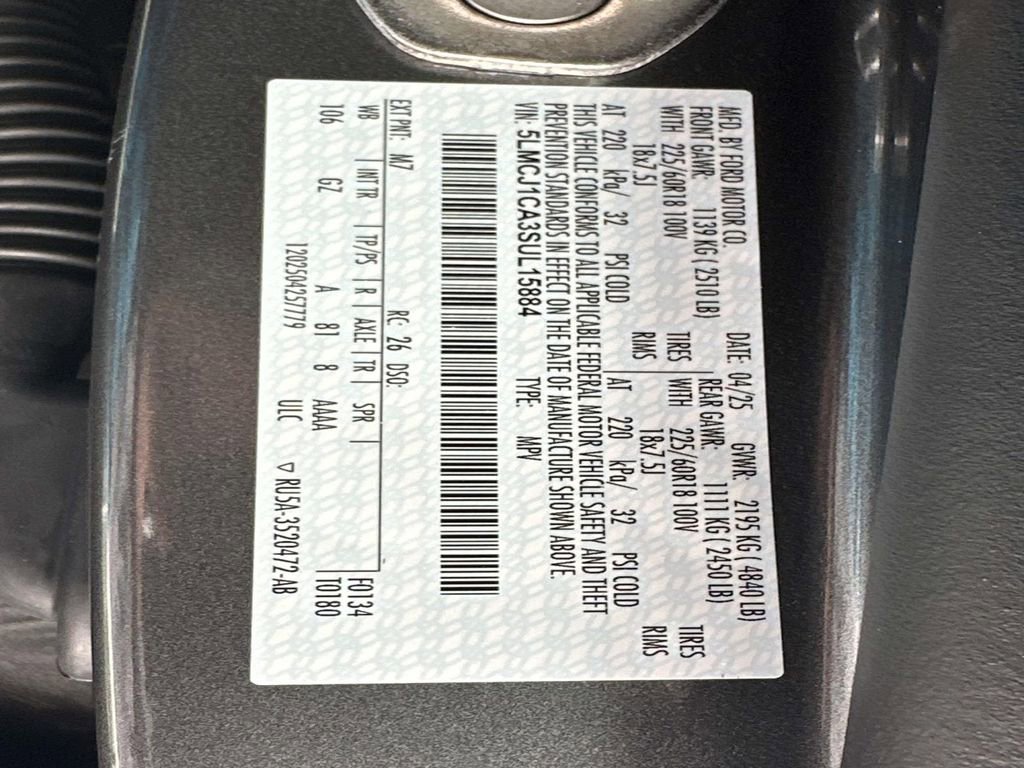 New 2025 Lincoln Corsair FWD w/ Equipment Group 101A image 36