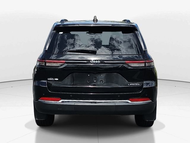 Used 2023 Jeep Grand Cherokee Limited w/ Trailer Tow Prep Group (B) image 4