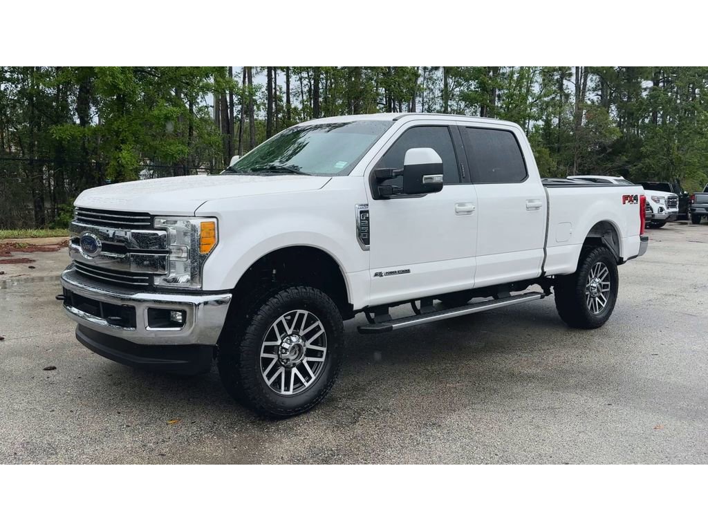 Used 2017 Ford F250 Lariat w/ Lariat Value Package image 4