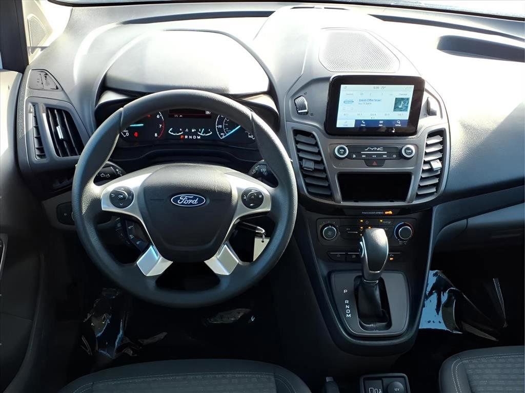 Used 2023 Ford Transit Connect XLT image 4
