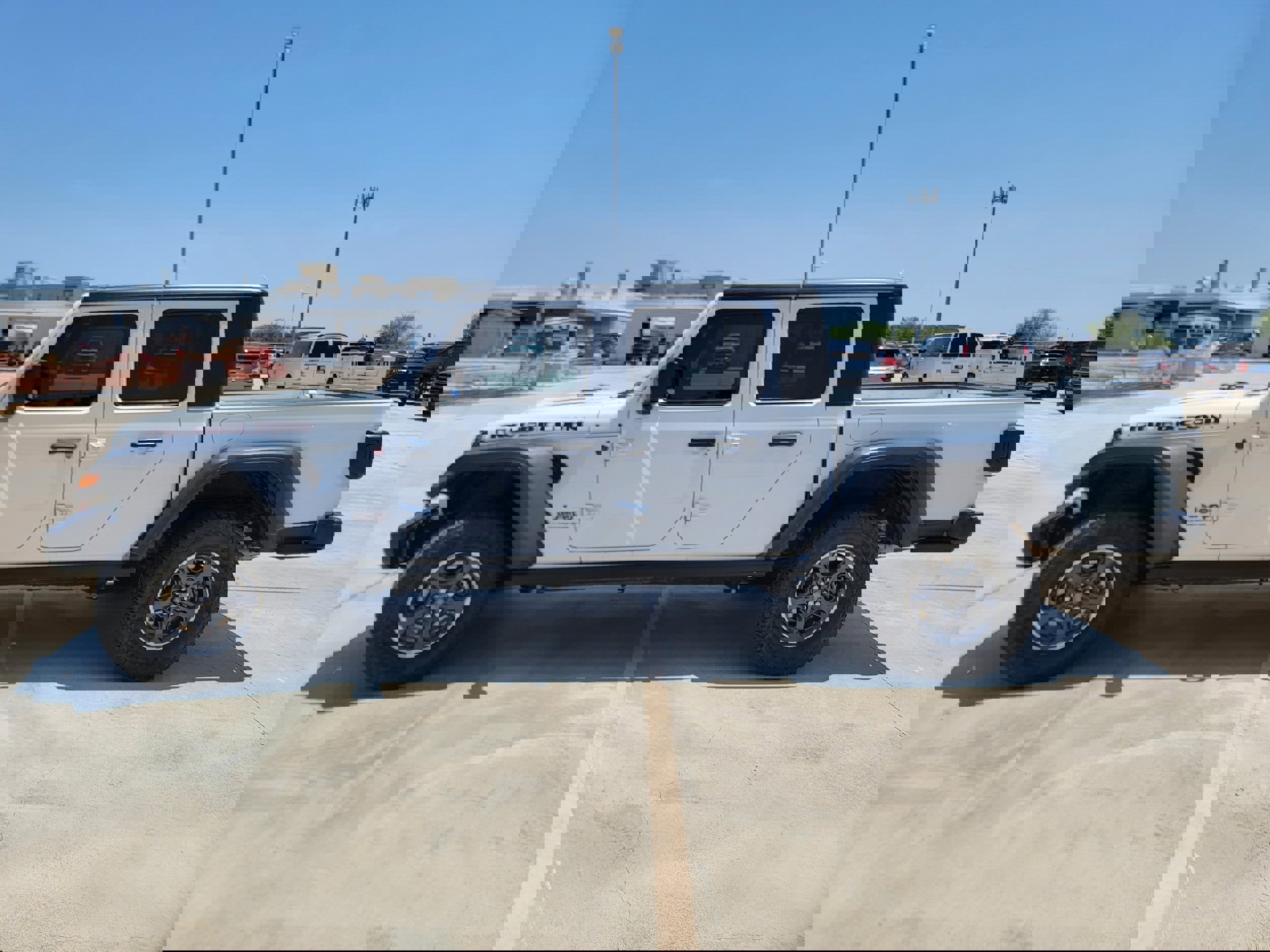 Used 2023 Jeep Gladiator Rubicon w/ LED Lighting Group image 4