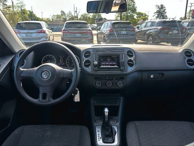 Used 2017 Volkswagen Tiguan Limited w/ Alloy Wheels Package image 20