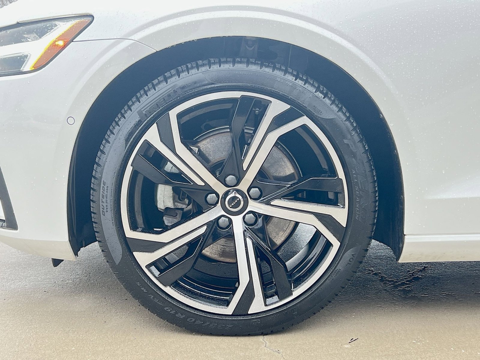 Certified 2023 Volvo S60 B5 Plus w/ Climate Package image 12