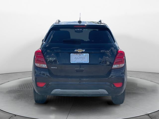 Used 2022 Chevrolet Trax LT w/ LT Convenience Package FWD image 4