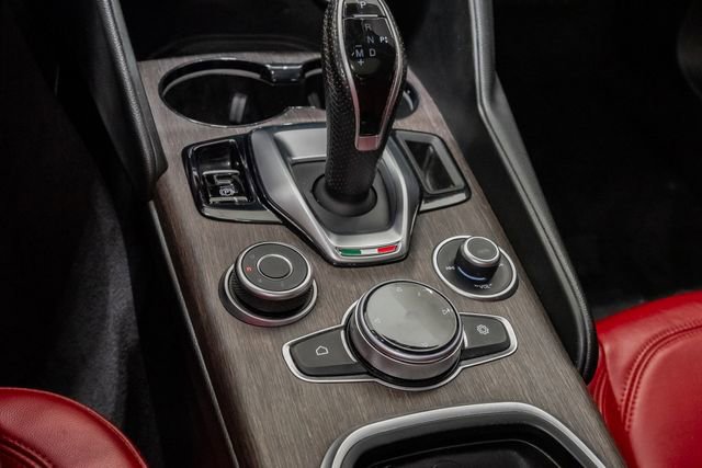 Used 2021 Alfa Romeo Giulia Ti w/ Active Assist 2 Package TI AWD/4WD image 19