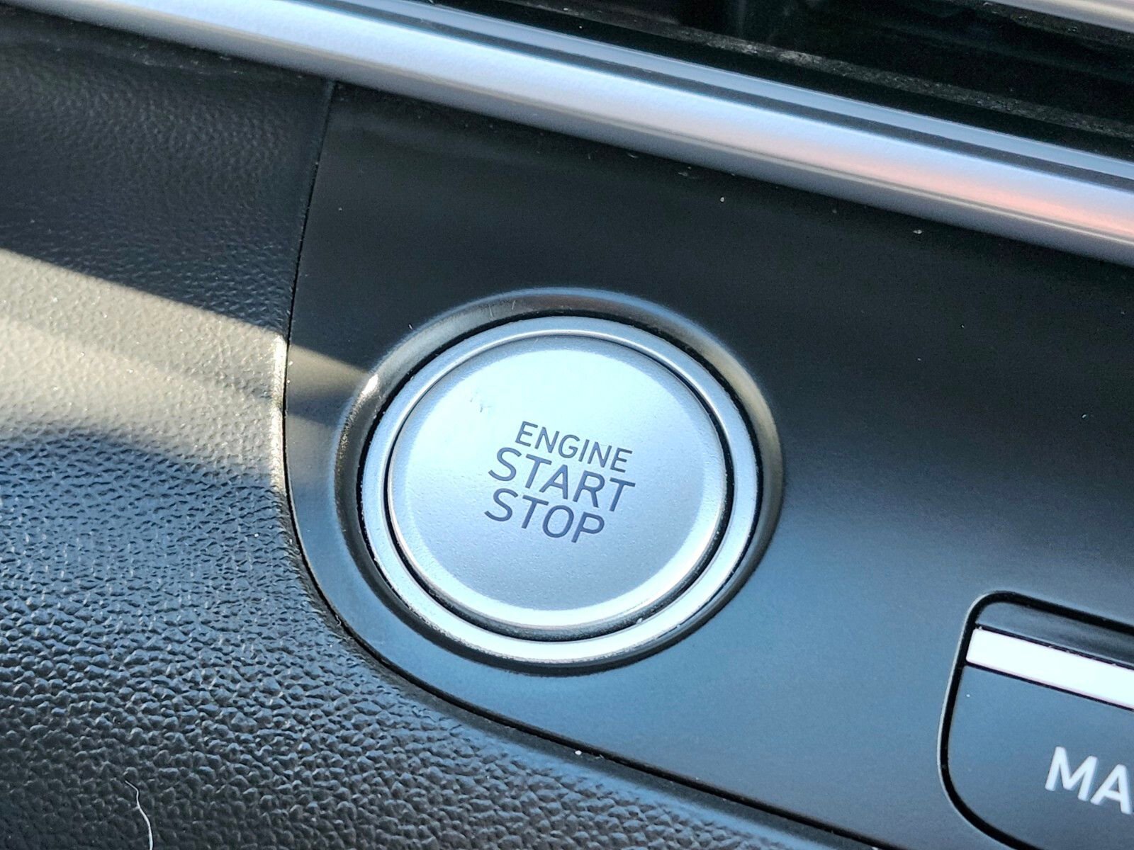 Certified 2023 Hyundai Elantra Limited w/ Cargo Package image 24