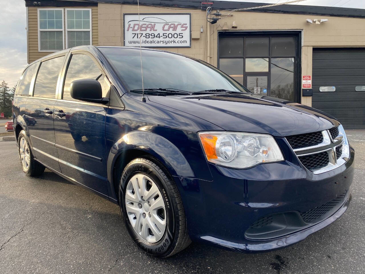 Used 2015 Dodge Grand Caravan SE w/ Quick Order Package 29E SE FWD image 1