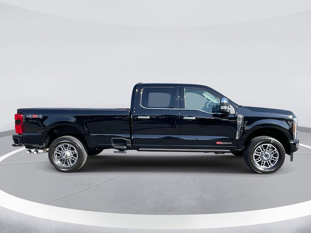 Certified 2025 Ford F250 Platinum w/ Platinum Plus Package AWD/4WD image 4