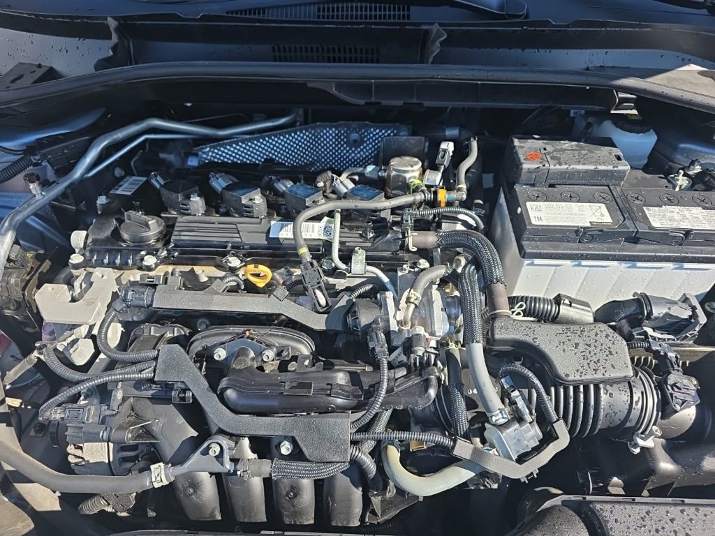 Used 2022 Toyota Corolla Cross LE image 11