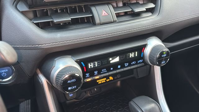 Used 2022 Toyota RAV4 XLE image 21