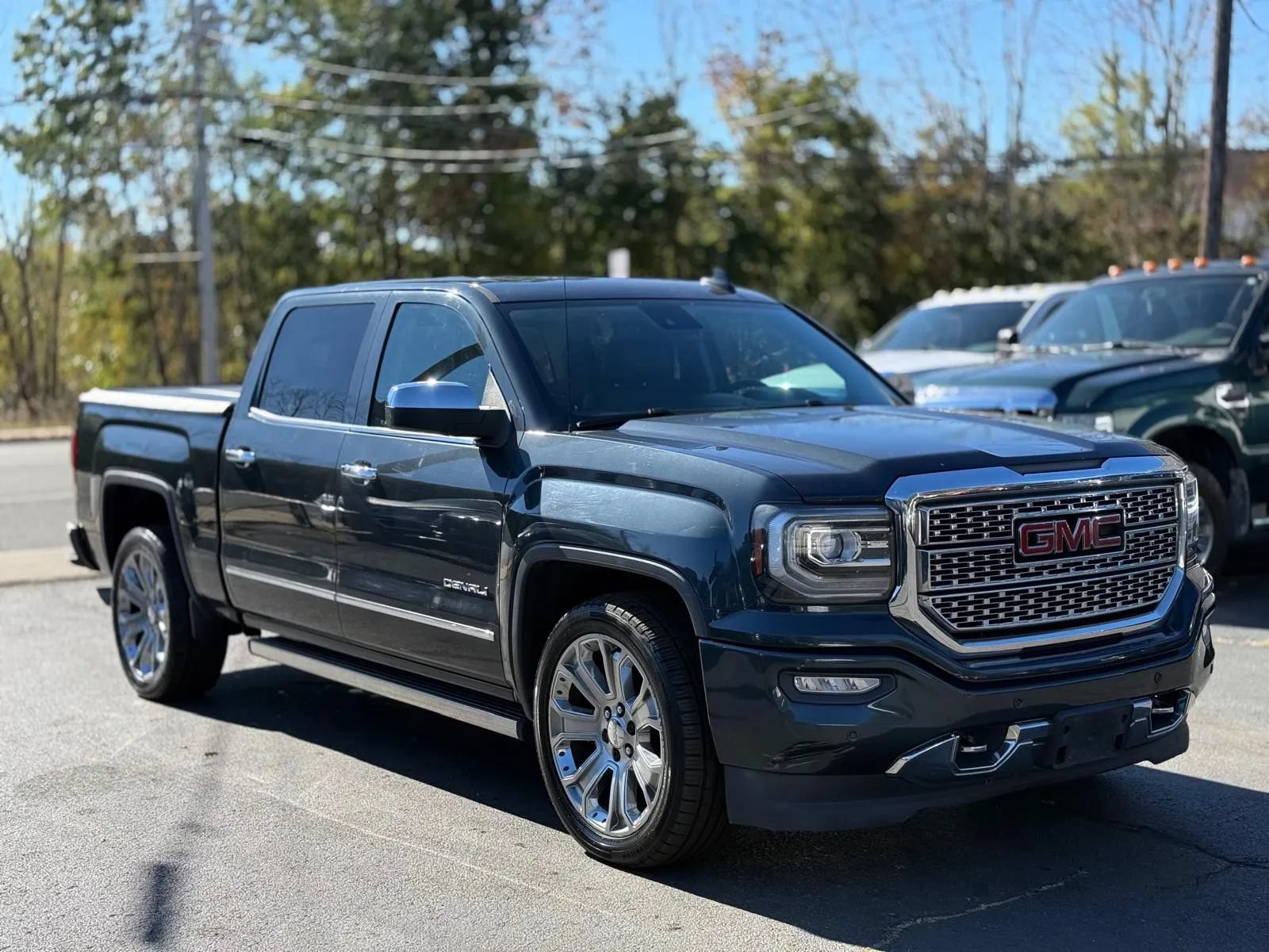 Used 2017 GMC Sierra 1500 Denali w/ Denali Ultimate Package AWD/4WD image 4